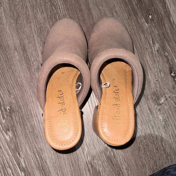 high heel clogs - Picture 4 of 4